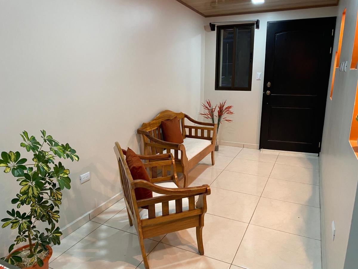 Pura Vida Apartment. 5 Min From Airport Alajuela Екстериор снимка
